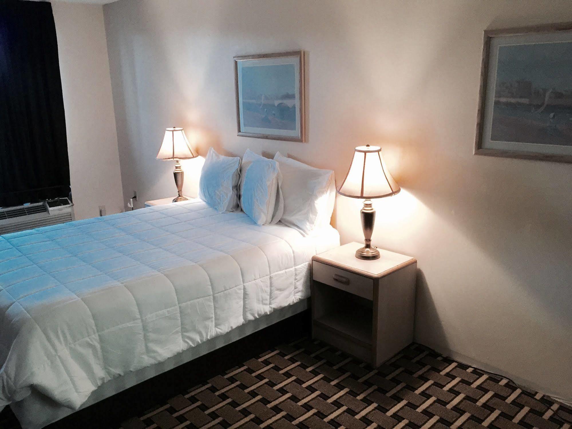 Palms Garden Inn Ellisville Extérieur photo