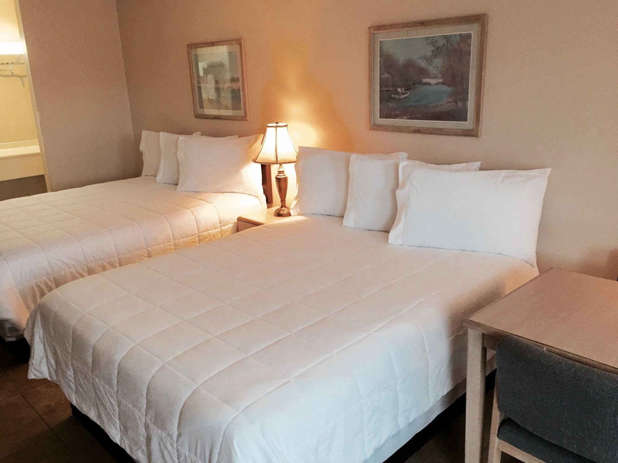 Palms Garden Inn Ellisville Extérieur photo