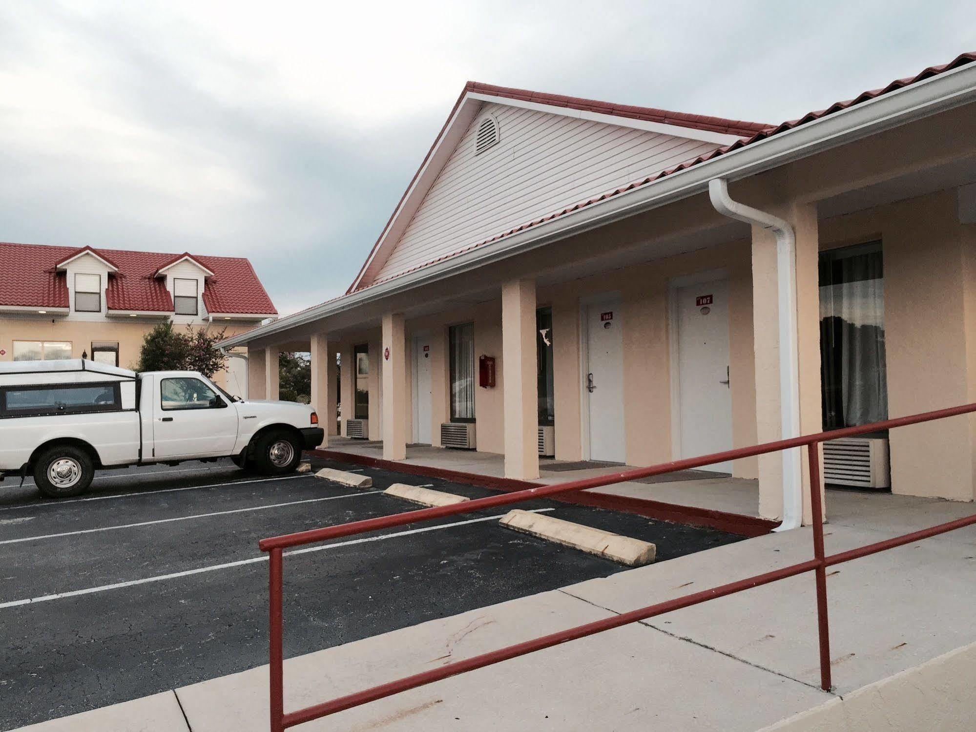 Palms Garden Inn Ellisville Extérieur photo